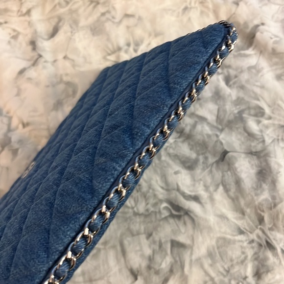 BRAND NEW Authentic Chanel Denim O Case Pouch Clutch Medium - Picture 6 of 10